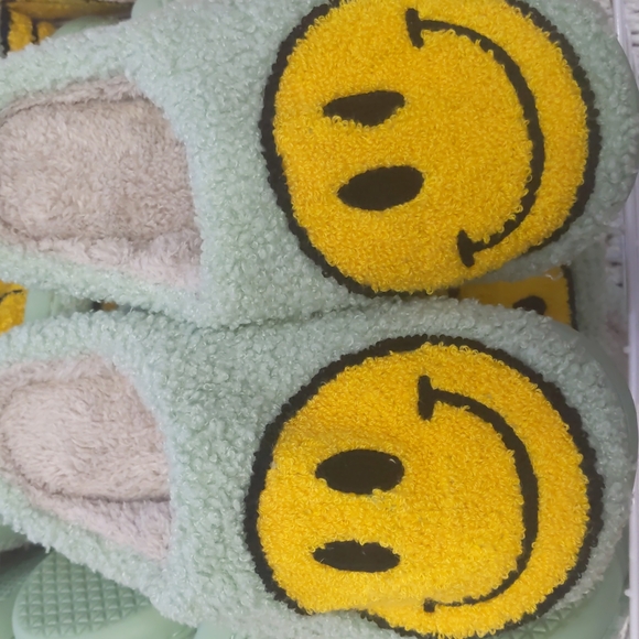 Smiley Slippers - Picture 1 of 10